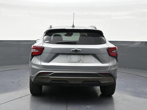 Sterling Gray Metallic 2024 Chevrolet Trax FWD ACTIV