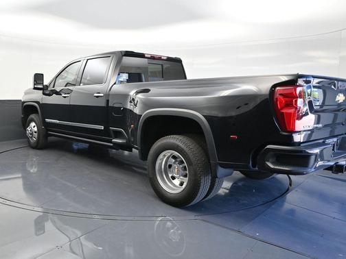 Black 2025 Chevrolet Silverado 3500 High Country