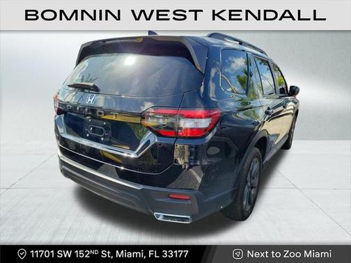 2023 Honda Pilot AWD Sport