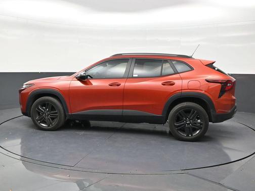 Cayenne Orange Metallic 2024 Chevrolet Trax FWD ACTIV