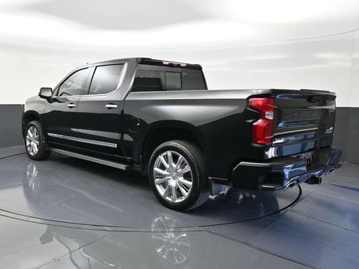 Black 2024 Chevrolet Silverado 1500 High Country