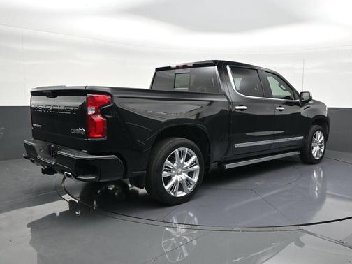 Black 2024 Chevrolet Silverado 1500 High Country