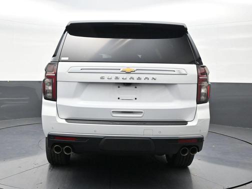 Summit White 2022 Chevrolet Suburban 2WD High Country