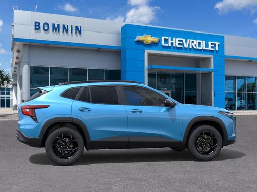 Marina Blue Metallic 2026 Chevrolet Trax LT