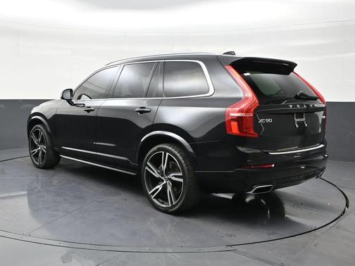 2019 Volvo XC90 T5 R-Design