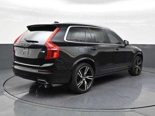 2019 Volvo XC90 T5 R-Design