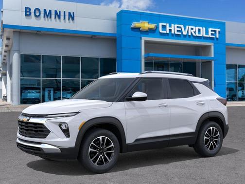 Summit White 2026 Chevrolet Trailblazer LT