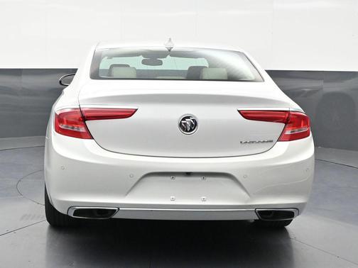 White Frost Tricoat 2019 Buick LaCrosse Essence
