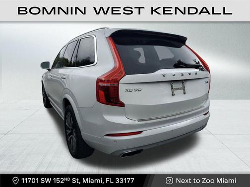 2020 Volvo XC90 T6 Momentum