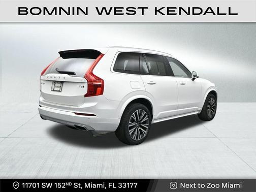 2020 Volvo XC90 T6 Momentum
