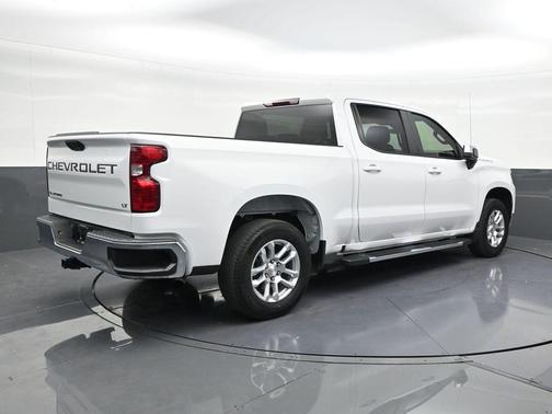 Summit White 2022 Chevrolet Silverado 1500 LT