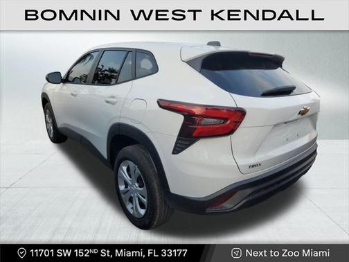 2025 Chevrolet Trax LS
