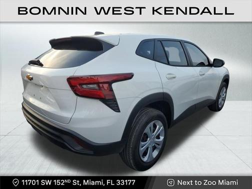 2025 Chevrolet Trax LS