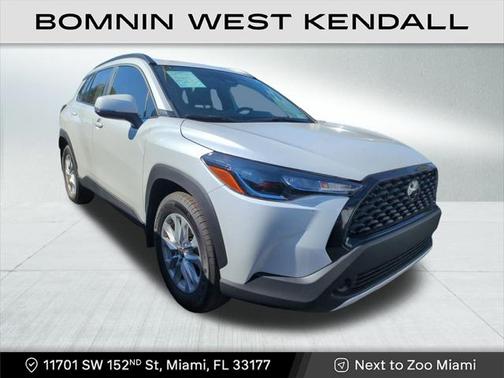 2024 Toyota Corolla Cross LE