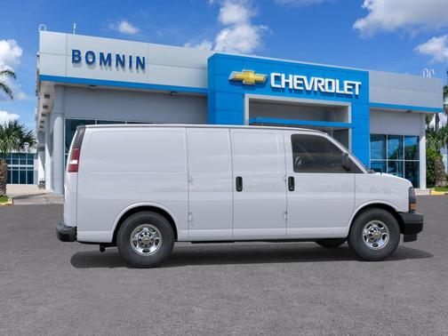 Summit White 2026 Chevrolet Express 2500 Work Van