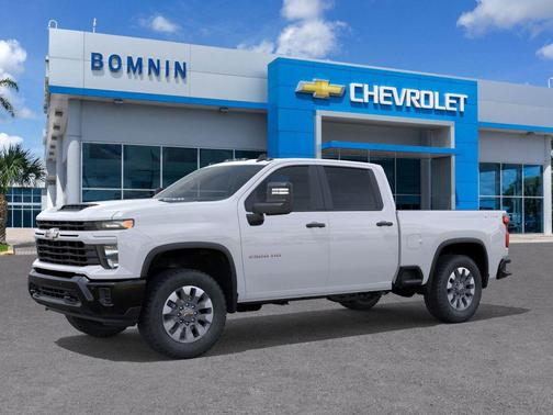 Summit White 2026 Chevrolet Silverado 2500 Custom