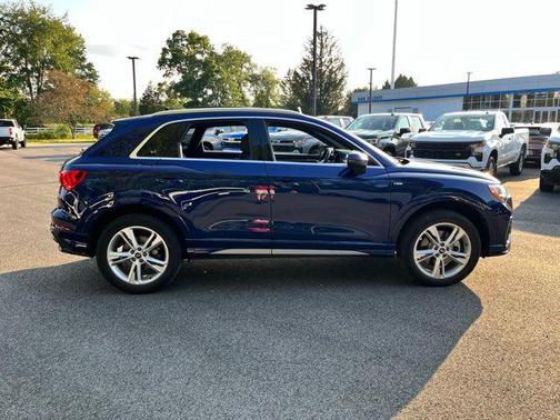 2022 Audi Q3 45 S line Premium