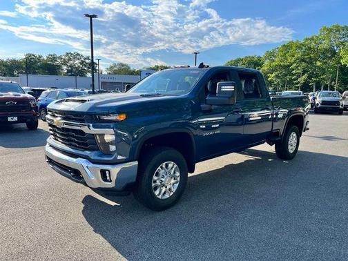 Lakeshore Blue Metallic 2026 Chevrolet Silverado 3500 LT