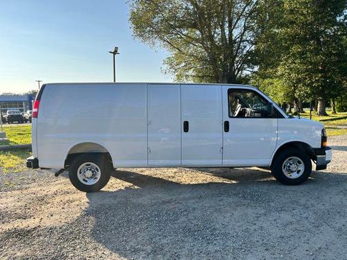 2025 Chevrolet Express 3500 RWD 3500 Extended Wheelbase WT