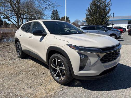 White Sands 2026 Chevrolet Trax FWD 1RS