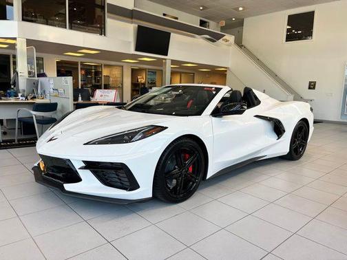 Arctic White 2026 Chevrolet Corvette Stingray w/3LT