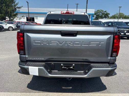 Sterling Gray Metallic 2026 Chevrolet Colorado LT