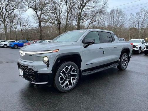 2025 Chevrolet Silverado EV RST
