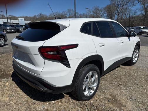 Summit White 2026 Chevrolet Trax LS