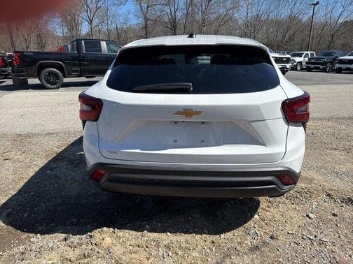 Summit White 2026 Chevrolet Trax LS