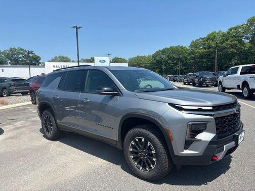 Sterling Gray Metallic 2026 Chevrolet Traverse AWD Z71