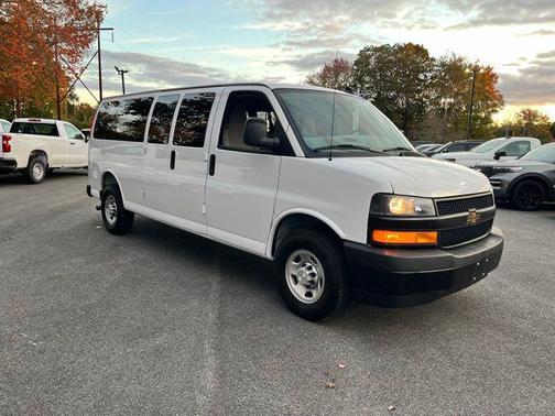 2025 Chevrolet Express 3500 RWD 3500 Extended Wheelbase LS