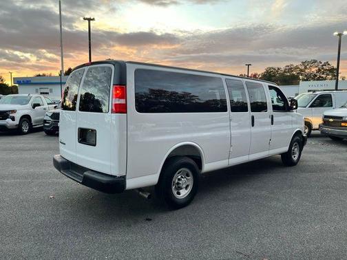 2025 Chevrolet Express 3500 RWD 3500 Extended Wheelbase LS