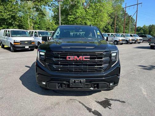 Onyx Black 2024 GMC Sierra 1500 Elevation