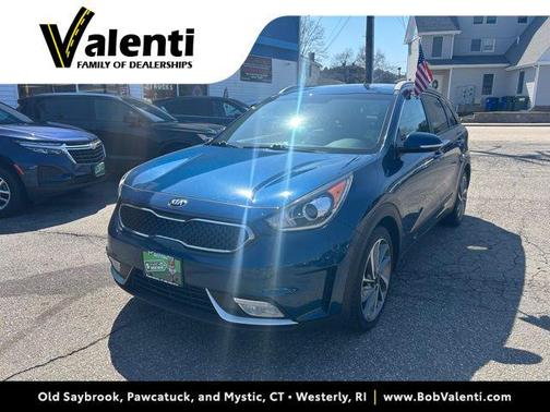 Deep Cerulean 2017 Kia Niro Touring