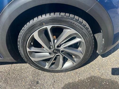 Deep Cerulean 2017 Kia Niro Touring