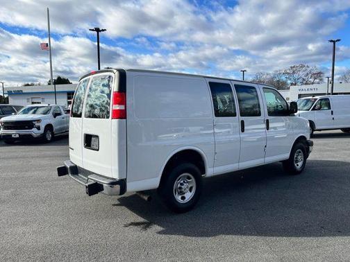 2024 Chevrolet Express 2500 RWD 2500 Regular Wheelbase WT