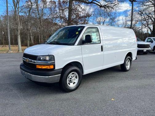 2024 Chevrolet Express 2500 RWD 2500 Regular Wheelbase WT