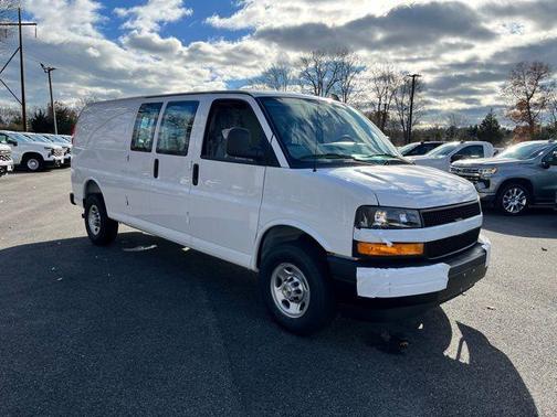 2025 Chevrolet Express 3500 RWD 3500 Extended Wheelbase WT