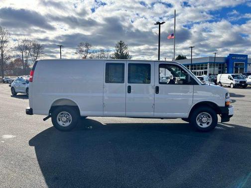2025 Chevrolet Express 3500 RWD 3500 Extended Wheelbase WT