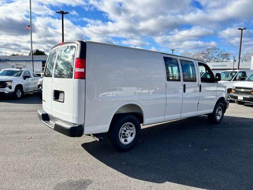 2025 Chevrolet Express 3500 RWD 3500 Extended Wheelbase WT