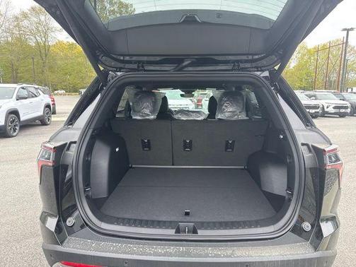 Mosaic Black Metallic 2026 Chevrolet Equinox FWD ACTIV