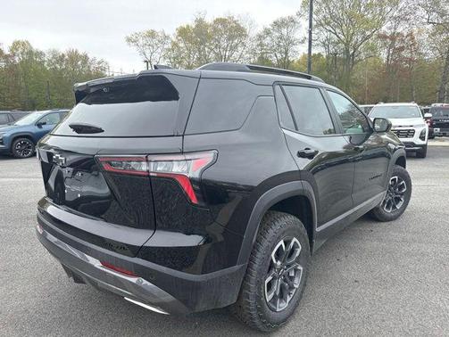 Mosaic Black Metallic 2026 Chevrolet Equinox FWD ACTIV