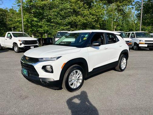 Summit White 2023 Chevrolet Trailblazer LS