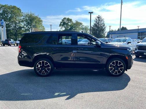 2022 Chevrolet Tahoe 4WD RST