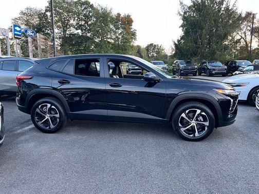 2025 Chevrolet Trax FWD 1RS