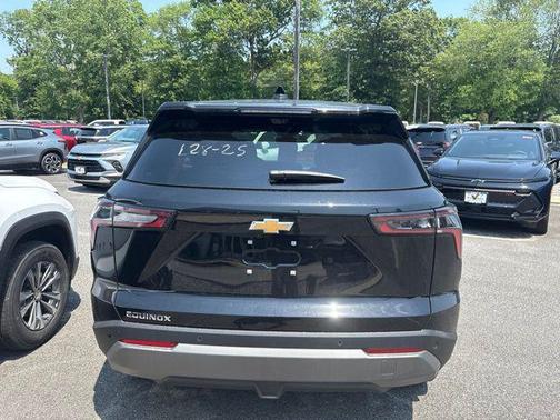 Mosaic Black Metallic 2026 Chevrolet Equinox 1LT