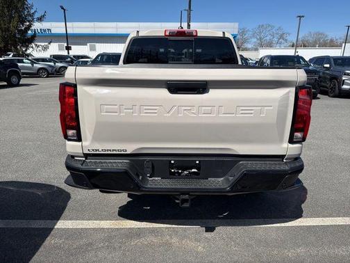White Sands 2026 Chevrolet Colorado Trail Boss