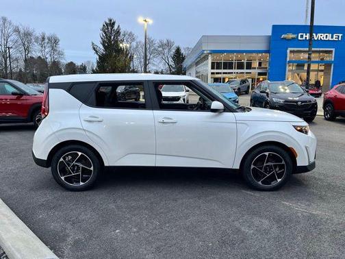 2023 Kia Soul EX