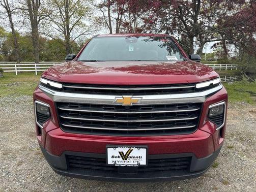 Radiant Red Tintcoat 2026 Chevrolet Traverse LT