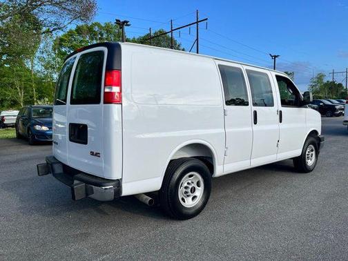 Summit White 2025 GMC Savana 2500 Work Van